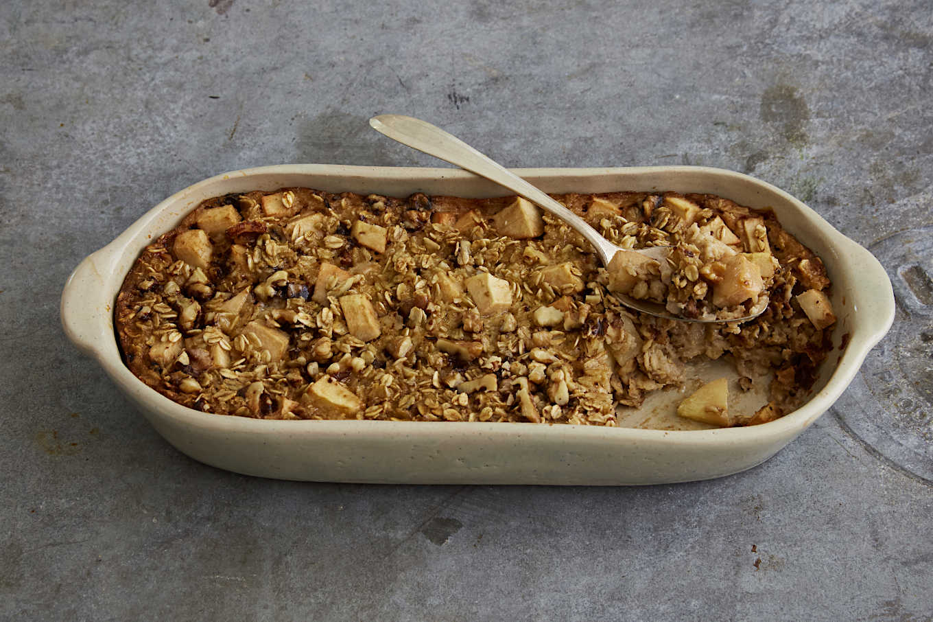 Baked oatmeal with applesauce
